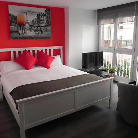 Holidays2malaga Reyna Manescau Apartments- Zona Huelin & 450 Mts De La Playa Málaga
