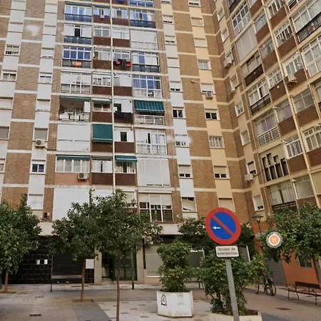Holidays2malaga Reyna Manescau Apartments- Zona Huelin & 450 Mts De La Playa Apartment Málaga
