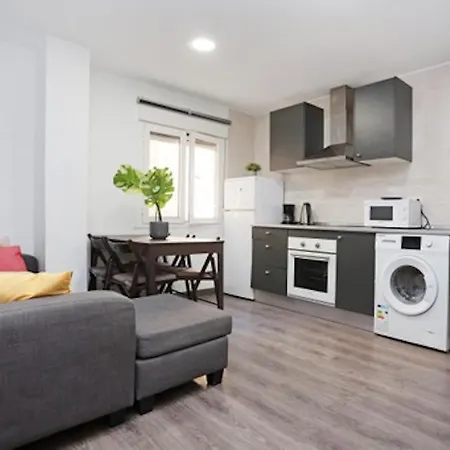Holidays2malaga Reyna Manescau Apartments- Zona Huelin & 450 Mts De La Playa Apartment Málaga