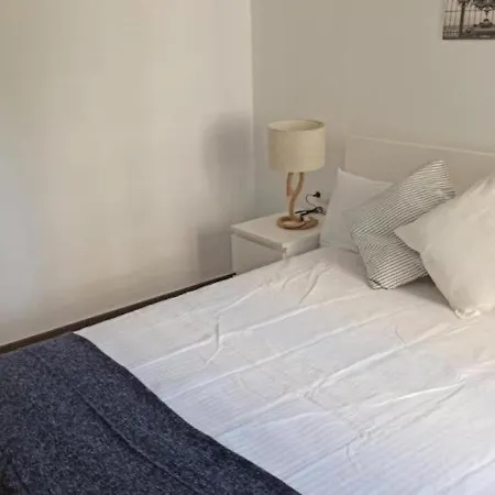 Apartment Holidays2malaga Reyna Manescau Apartments- Zona Huelin & 450 Mts De La Playa Malaga