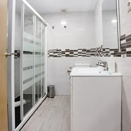 Holidays2malaga Reyna Manescau Apartments- Zona Huelin & 450 Mts De La Playa Malaga