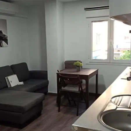 Holidays2malaga Reyna Manescau Apartments- Zona Huelin & 450 Mts De La Playa Apartment